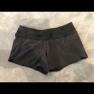 Size 8 Lululemon black runtimes 11